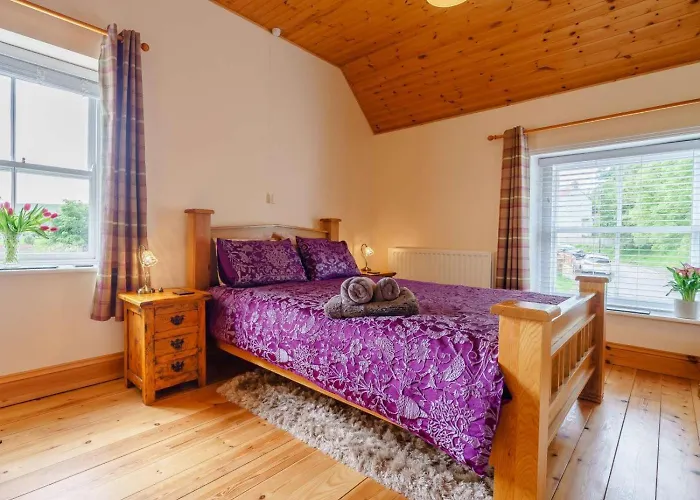 1 Bed In Whitby Oc-56590 *